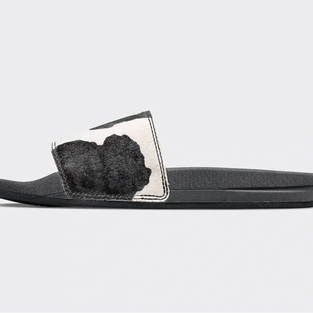 APL NWT NIB LIMITED EDITION $170 B&W DYED COW HAIR LEATHER FUR SLIDES WOMENS 5 - Picture 3 of 13